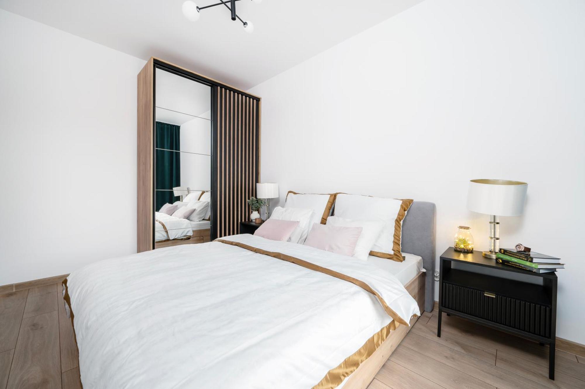 Manufaktura Residence - Apartamenty Prestiz Z Garazem Podziemnym I Dwoma Lazienkami Łódź Exterior foto