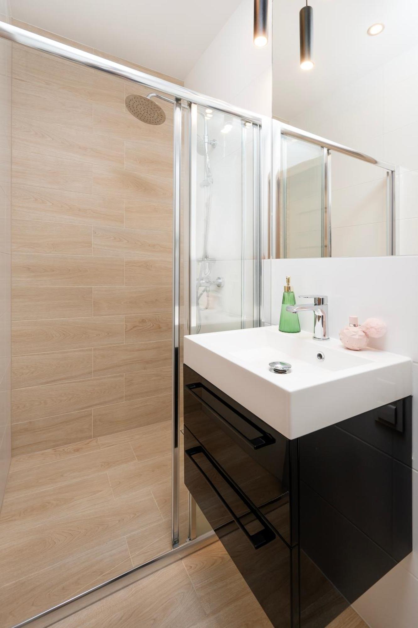 Manufaktura Residence - Apartamenty Prestiz Z Garazem Podziemnym I Dwoma Lazienkami Łódź Exterior foto