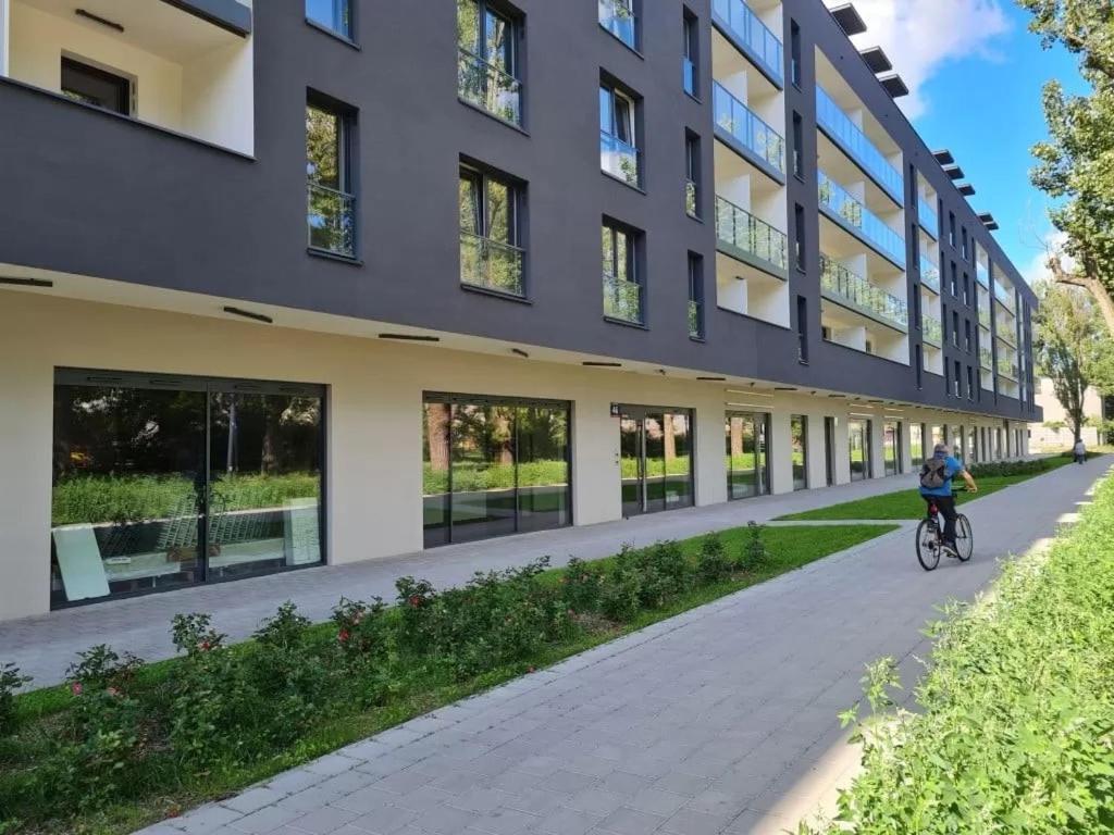 Manufaktura Residence - Apartamenty Prestiz Z Garazem Podziemnym I Dwoma Lazienkami Łódź Exterior foto
